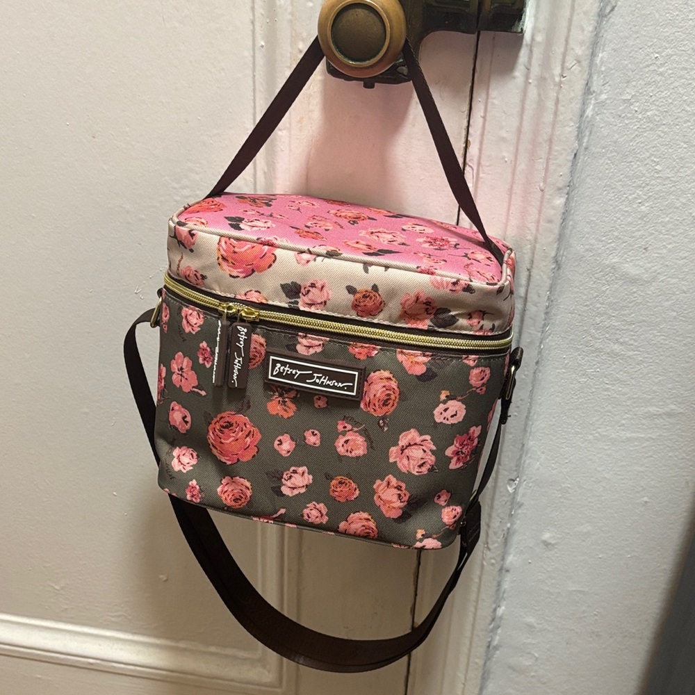 NEW Betsey Johnson Pink and Brown Floral Insulated Lunch Bag